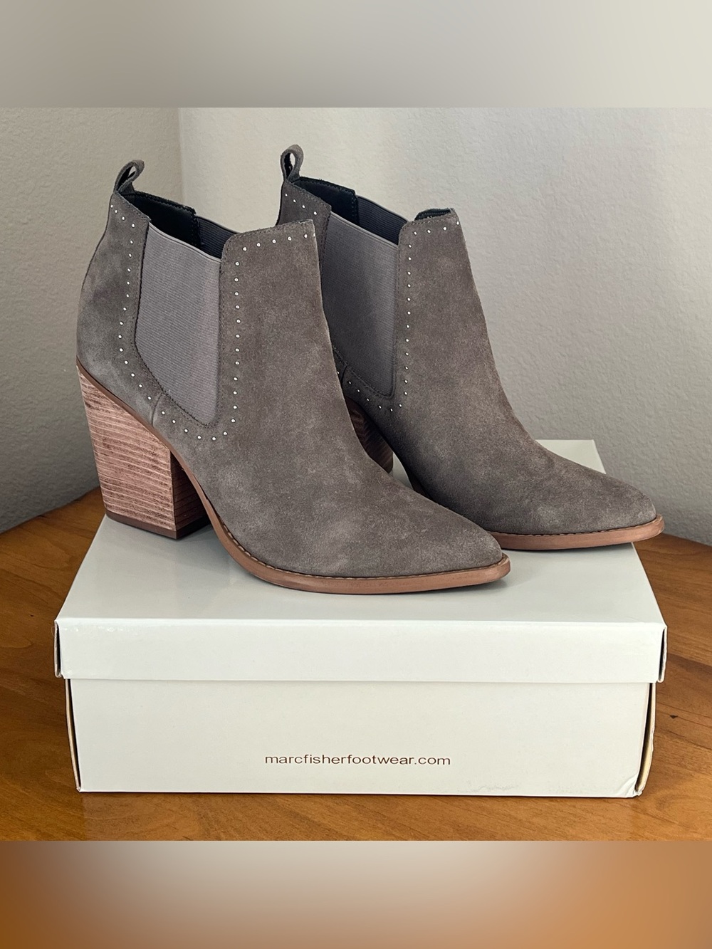 Marc Fisher Gray Suede Studded Chelsea Ankle Boots Stagecoach Festival Boho
